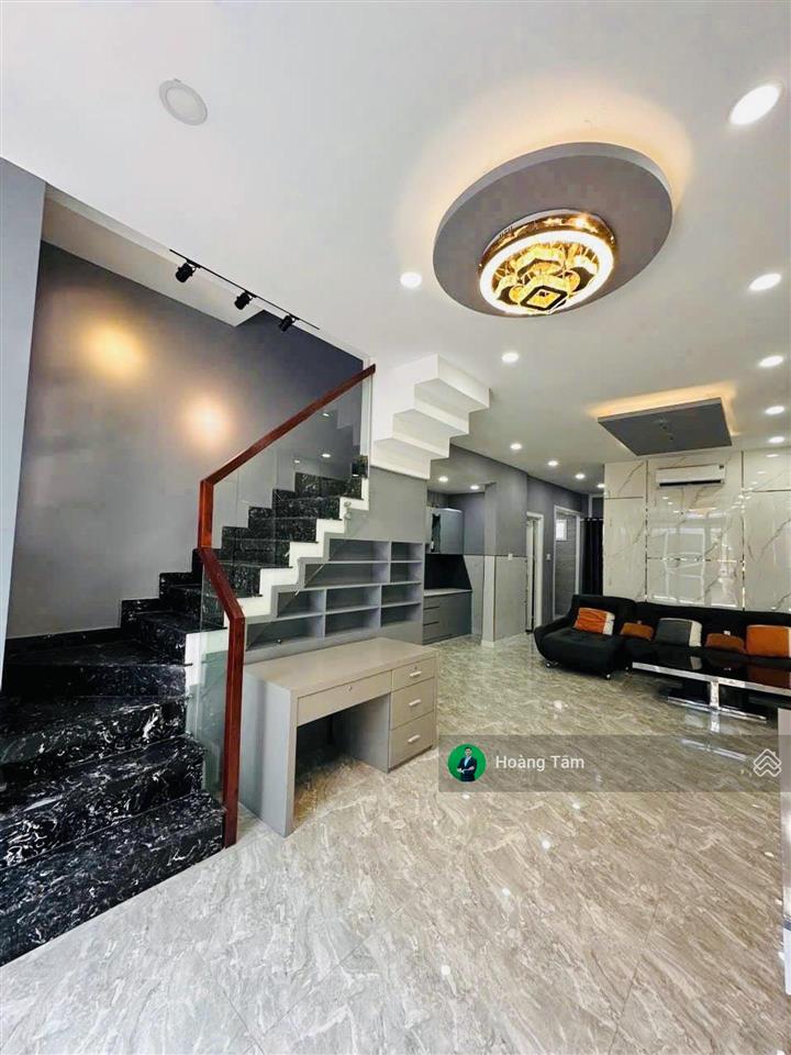 Bán nhà nở hậu hxh 5m an dương vương, quận 5. dt 5.7x15m. 2 tầng full nội thất, giá 13.3 tỷ