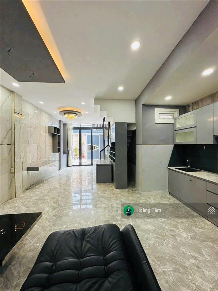 Bán nhà nở hậu hxh 5m an dương vương, quận 5. dt 5.7x15m. 2 tầng full nội thất, giá 13.3 tỷ