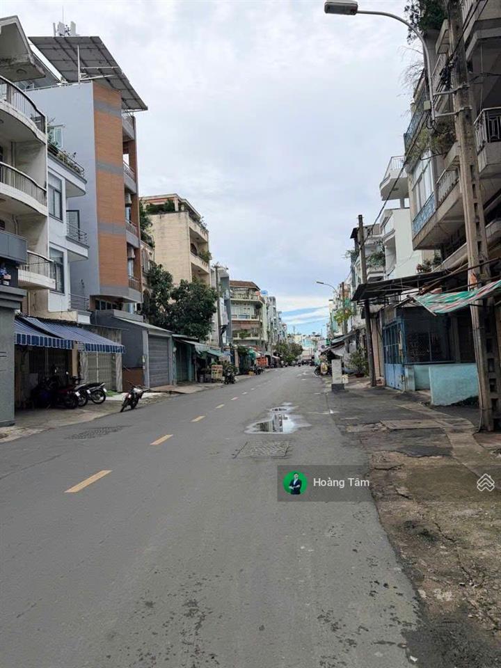 Bán nhà mặt tiền nguyễn chí thanh, quận 11, dt4x33m, 4 tầng, giá 24 tỷ