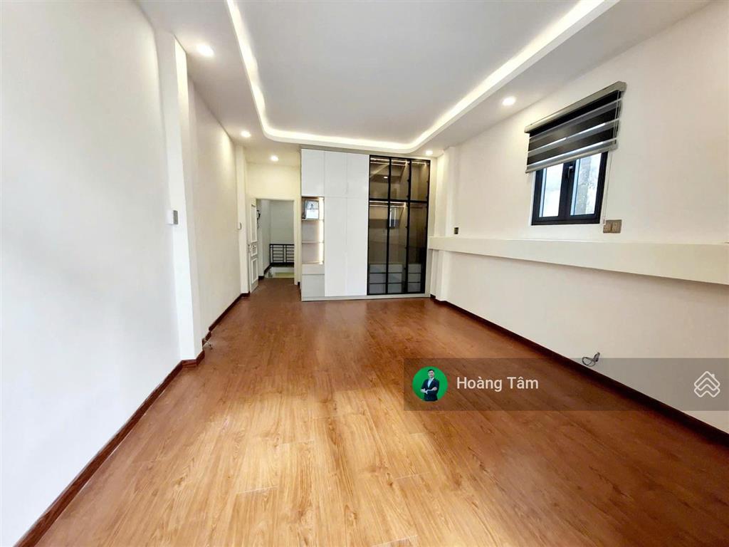 Bán nhà nở hậu hiếm mặt tiền đường phan xích long, quận 11, gần vòng xoay cây gõ, dt82m2, 2 tầng