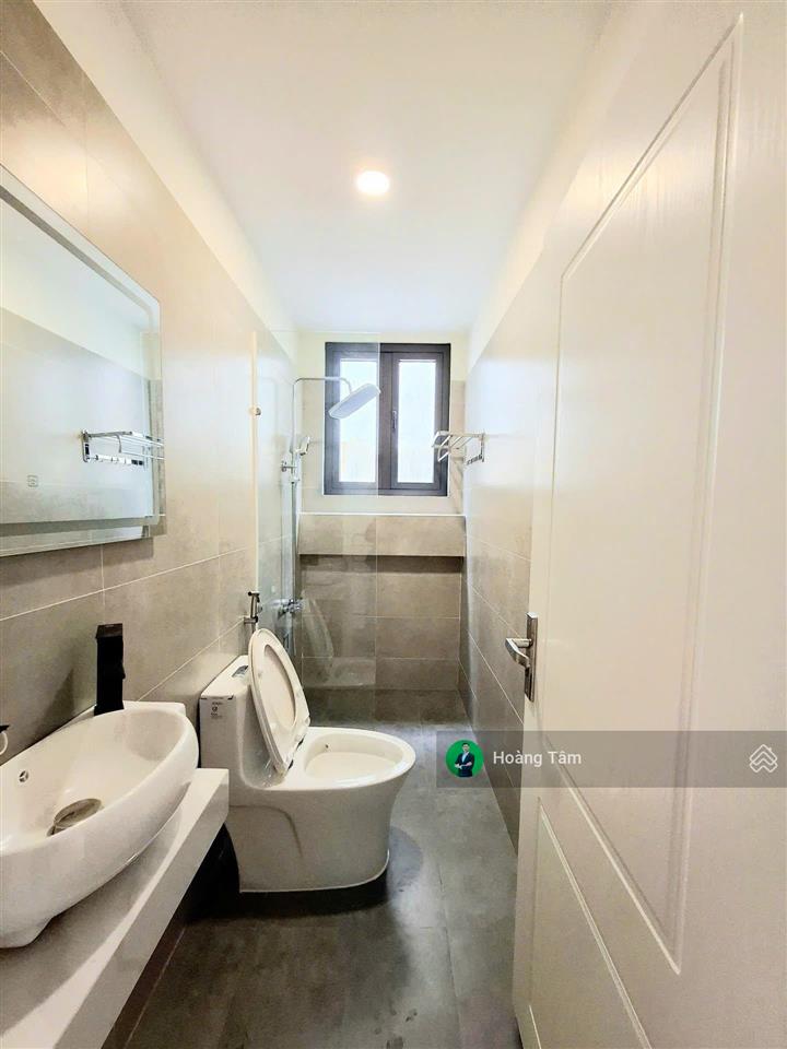 Bán nhà nở hậu hiếm mặt tiền đường phan xích long, quận 11, gần vòng xoay cây gõ, dt82m2, 2 tầng