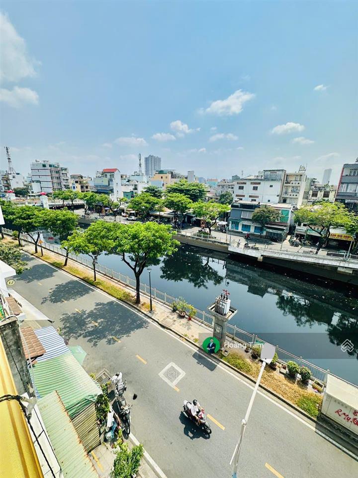 Bán nhà mới 2 mặt tiền view sông khu bình phú, quận 6, dt4x15m, trệt 3 lầu, giá 8.5 tỷ