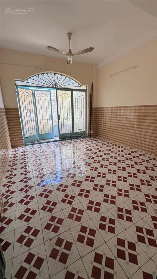 Bán nhà gần chợ cây gõ, minh phụng quận 6. dt 4.3x12m, 3 tầng hẻm xe hơi. giá 6.38 tỷ
