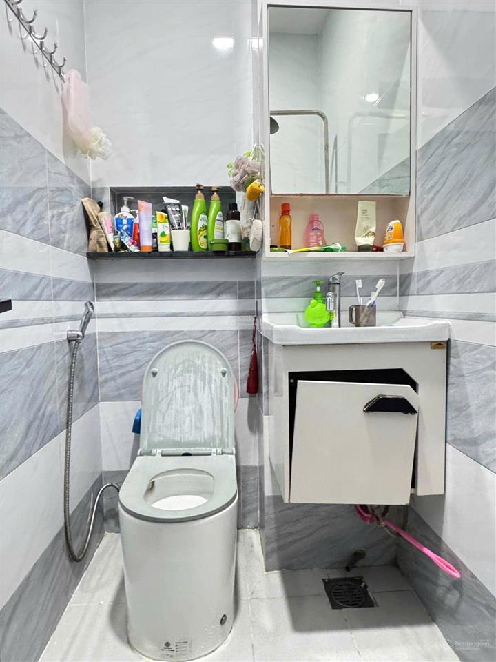 Bán nhà hxh quận 10 nhỉnh 9 tỷ  kết cấu 5 tầng gần cầu vượt nguyễn tri phương