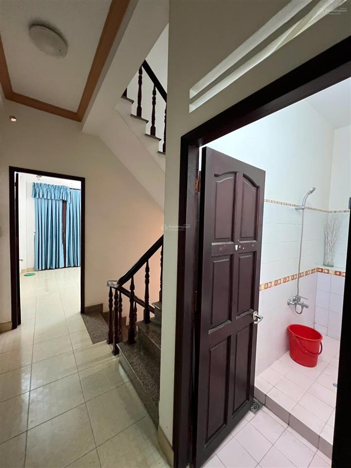 Bán nhà ngang 8m hẻm ôtô tô hiến thành, quận 10  dt8x14m, 3 tầng, giá 15 tỷ