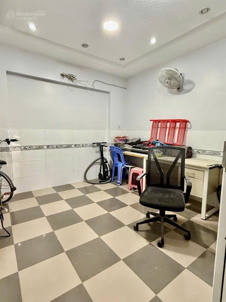 Bán nhà mtnb khu bình phú, cư xá phú lâm d, quận 6. dt 3.5x12.3m, xây 5 tầng kiên cố