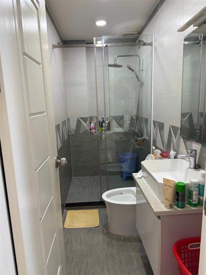 Bán nhà hẻm xe tải gần đầm sen  ông ích khiêm, quận 11. dt4.5x13m, 4 tầng mới đẹp