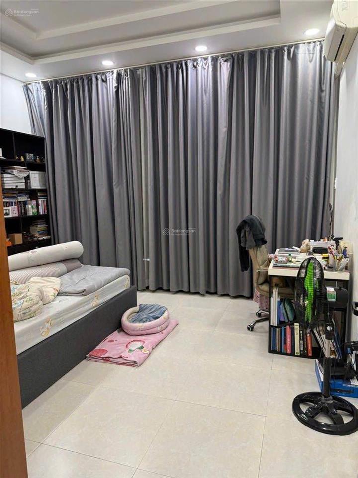 Bán nhà hẻm xe tải gần đầm sen  ông ích khiêm, quận 11. dt4.5x13m, 4 tầng mới đẹp