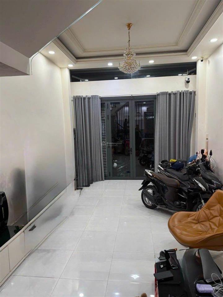 Bán nhà hẻm xe tải gần đầm sen  ông ích khiêm, quận 11. dt4.5x13m, 4 tầng mới đẹp