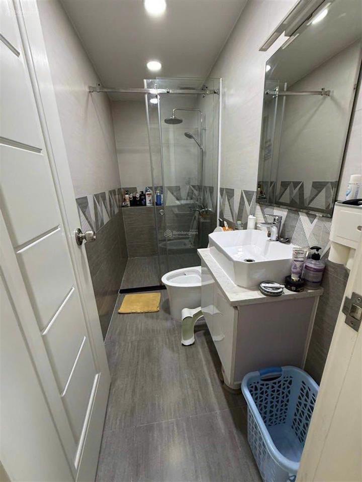 Bán nhà hẻm xe tải gần đầm sen  ông ích khiêm, quận 11. dt4.5x13m, 4 tầng mới đẹp