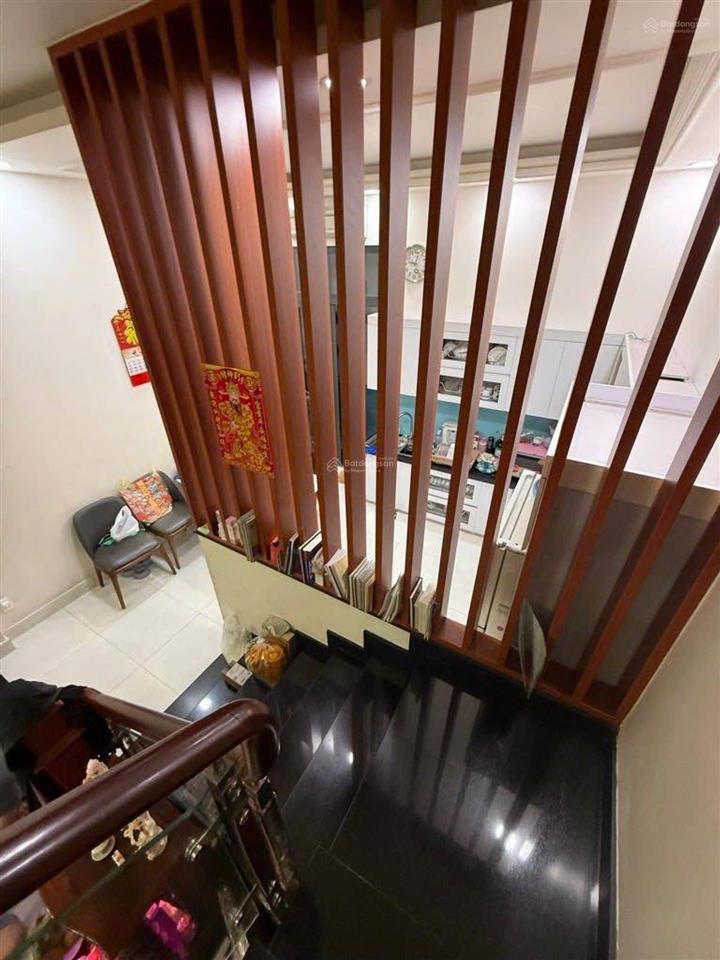 Bán nhà hẻm xe tải gần đầm sen  ông ích khiêm, quận 11. dt4.5x13m, 4 tầng mới đẹp
