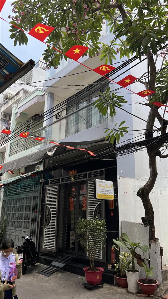 Bán nhà hẻm xe tải gần đầm sen  ông ích khiêm, quận 11. dt4.5x13m, 4 tầng mới đẹp