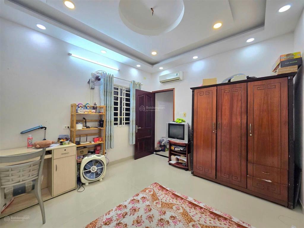 Bán nhà đẹp gần trường đh kinh tế, nguyễn tri phương, quận 10. dt 4x12m, 4 tầng, giá 9.2 tỷ