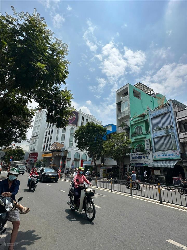 Bán nhà mặt tiền hiếm nguyễn văn luông, quận 6, dt 4x27m, 6 tầng, thang máy, nt cao cấp