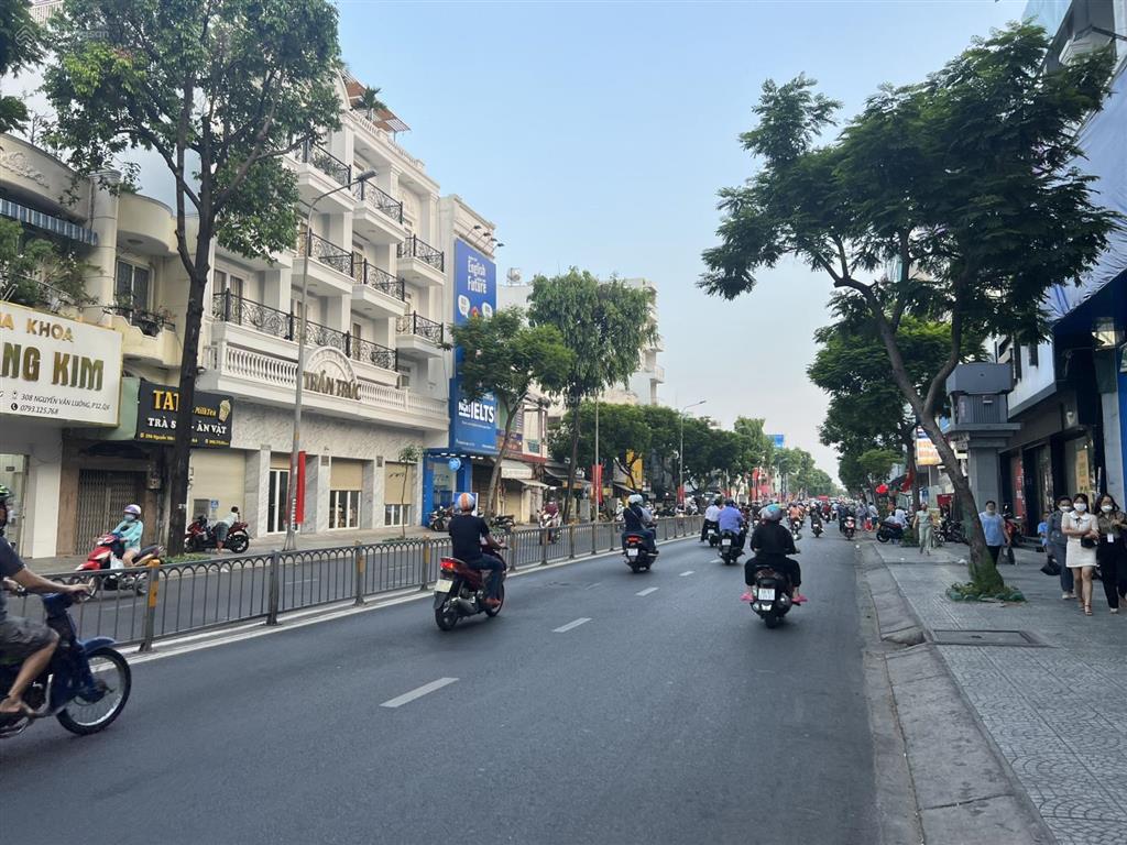 Bán nhà mặt tiền hiếm nguyễn văn luông, quận 6, dt 4x27m, 6 tầng, thang máy, nt cao cấp