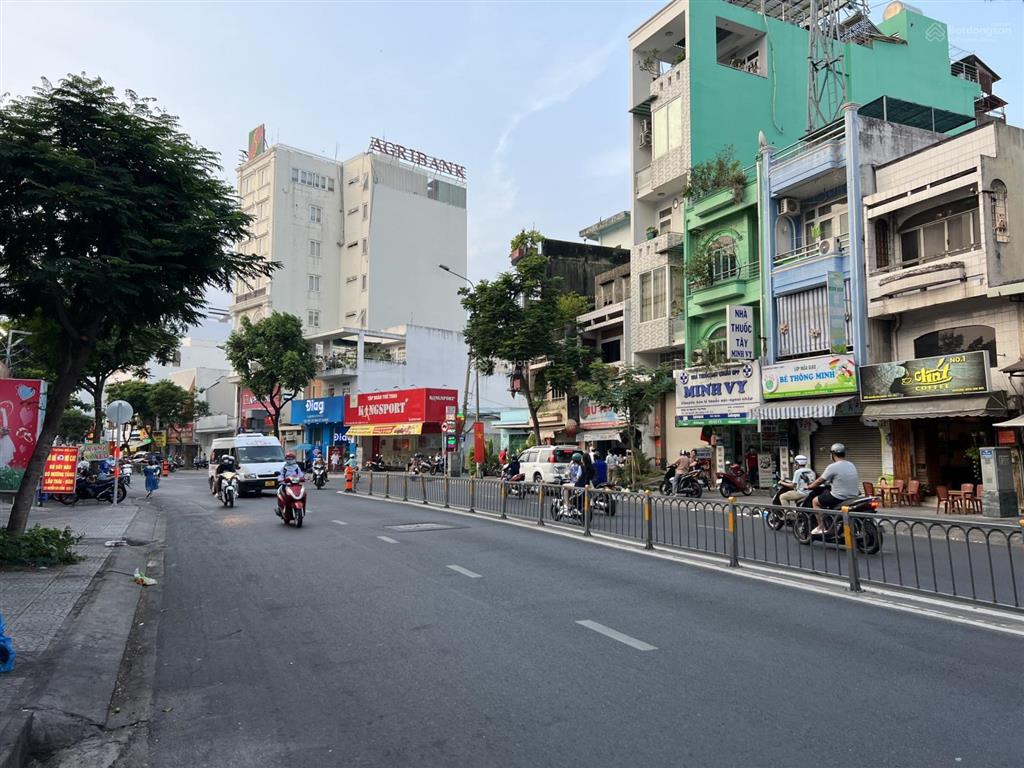 Bán nhà mặt tiền hiếm nguyễn văn luông, quận 6, dt 4x27m, 6 tầng, thang máy, nt cao cấp