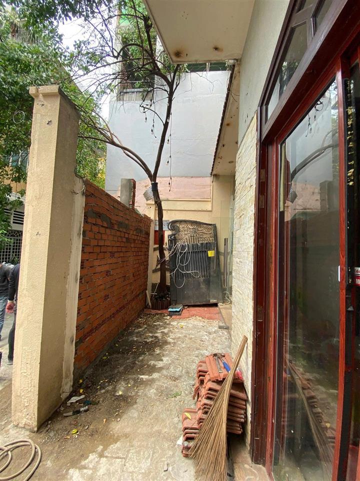 Cho thuê biệt thự cổ điển khu cư xá lữ gia, quận 11, phù hợp cafe, shop, showroom. giá 32 tr/tháng