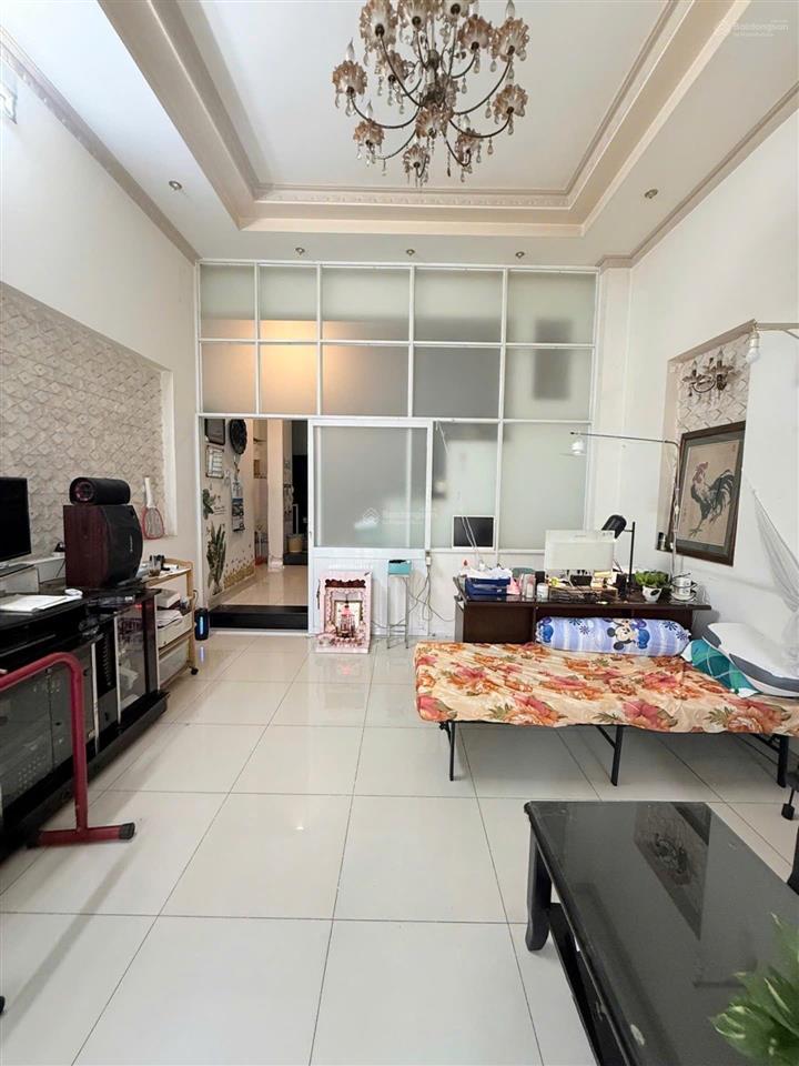 Bán nhà biệt thự kdc thanh nhựt, bình phú, quận 8. dt 8x18m, 3 tầng, giá 19.2 tỷ