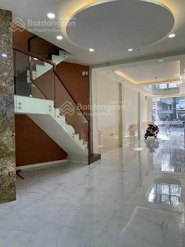 Cho thuê nhà nở hậu 6m mặt tiền ngô gia tự, quận 10. dt 6x22m, 7 tầng, thang máy, nhà mới đẹp