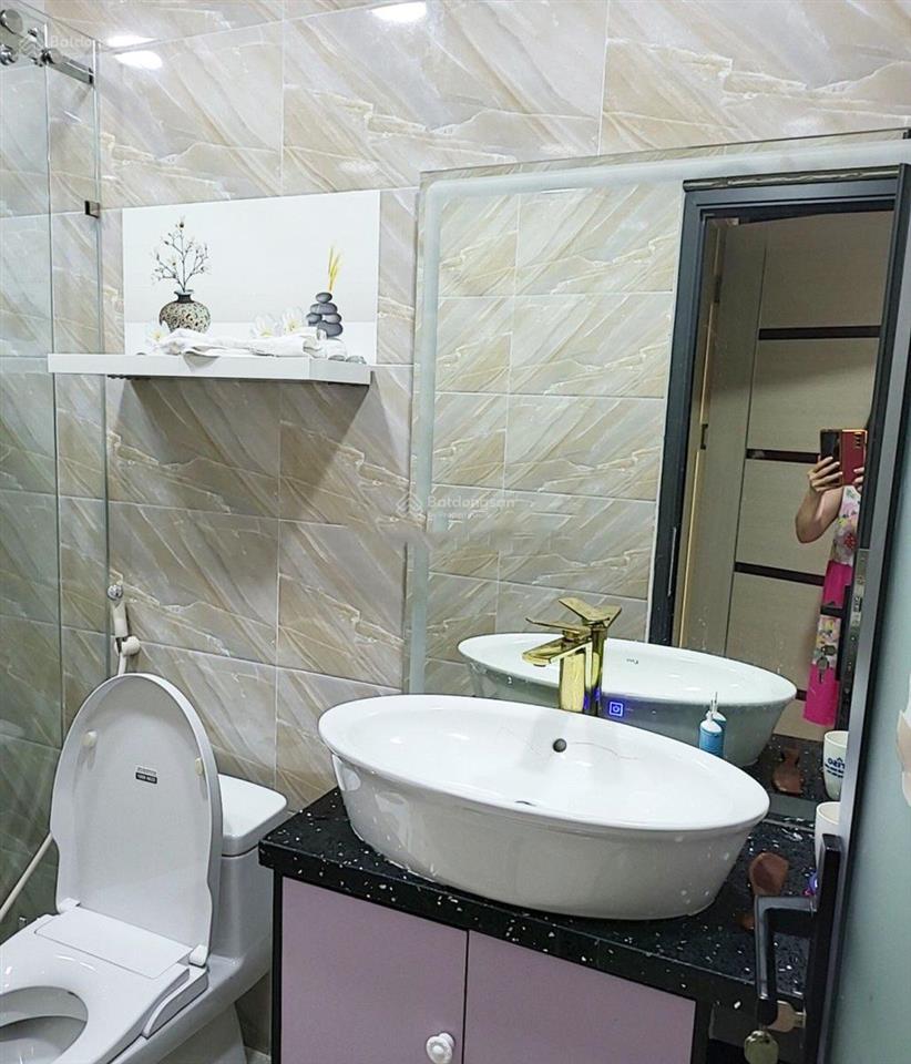 Cho thuê nhà 6 tầng đầy đủ nội thất mặt tiền đồng nai  cư xá bắc hải, quận 10. giá 42 tr/tháng
