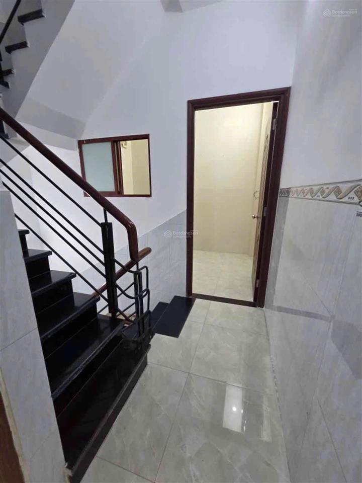 Bán nhà gần mặt tiền phạm văn chí, chợ bình tiên, quận 6. dt3.5x10m, 4 tầng xây kiên cố btct