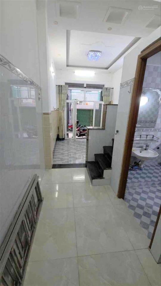 Bán nhà gần mặt tiền phạm văn chí, chợ bình tiên, quận 6. dt3.5x10m, 4 tầng xây kiên cố btct