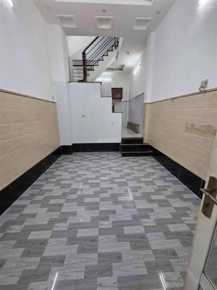 Bán nhà gần mặt tiền phạm văn chí, chợ bình tiên, quận 6. dt3.5x10m, 4 tầng xây kiên cố btct