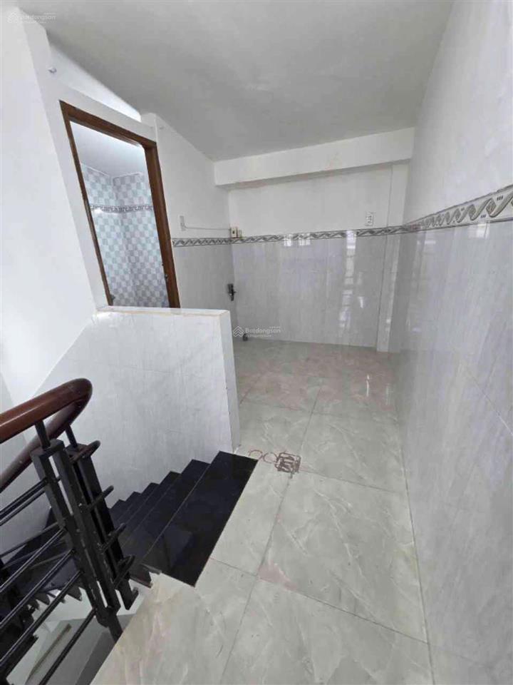 Bán nhà gần mặt tiền phạm văn chí, chợ bình tiên, quận 6. dt3.5x10m, 4 tầng xây kiên cố btct