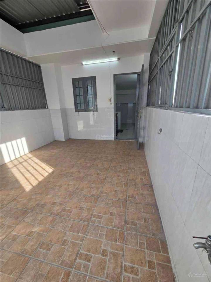 Bán nhà gần mặt tiền phạm văn chí, chợ bình tiên, quận 6. dt3.5x10m, 4 tầng xây kiên cố btct