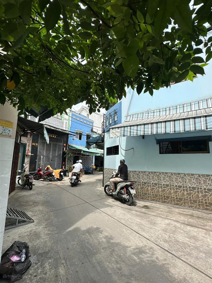 Bán nhà 4 tầng hxh phạm phú thứ, quận 6. dt3.5x10m. giá 5.6 tỷ. sđt 0792 081 ***