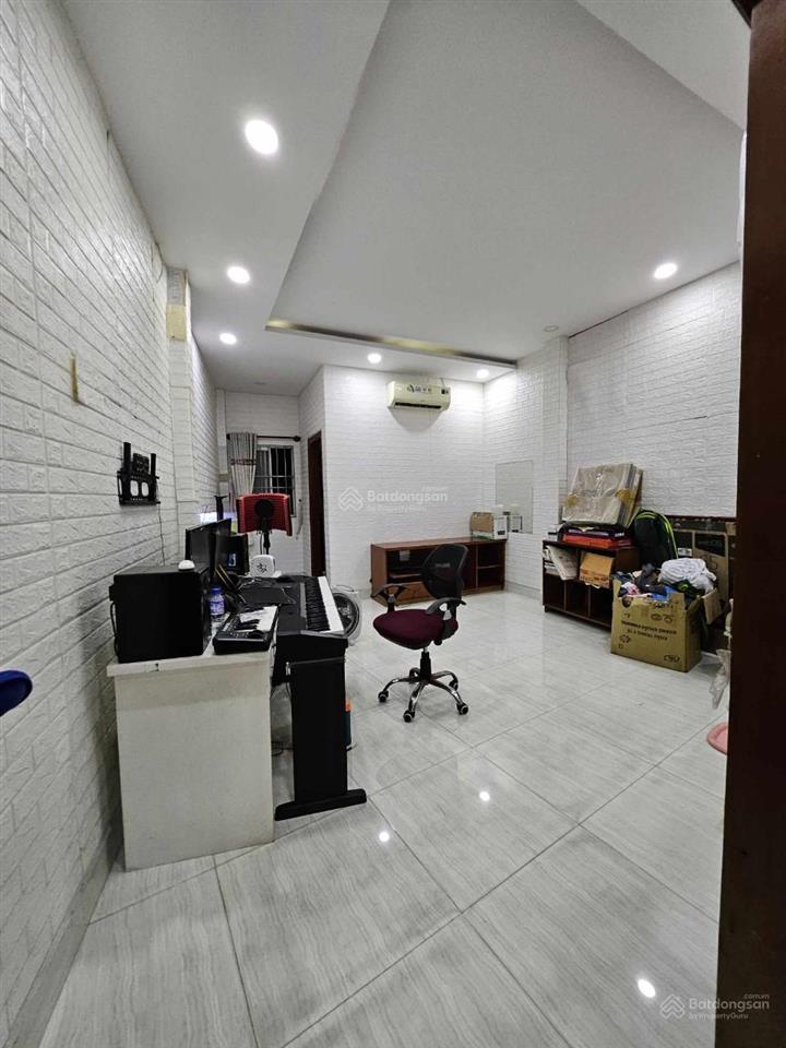 Bán nhà hxh đường hậu giang, quận 6, dt 78m2, trệt 3 lầu, giá 7.3 tỷ còn tl