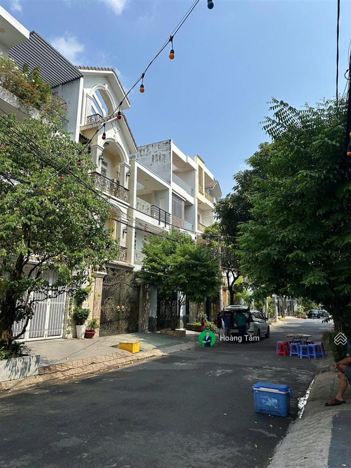 Bán nhà mặt tiền 6d khu tên lửa ngay chợ cây da sà, bình tân  dt5x18m  trệt 2 lầu st