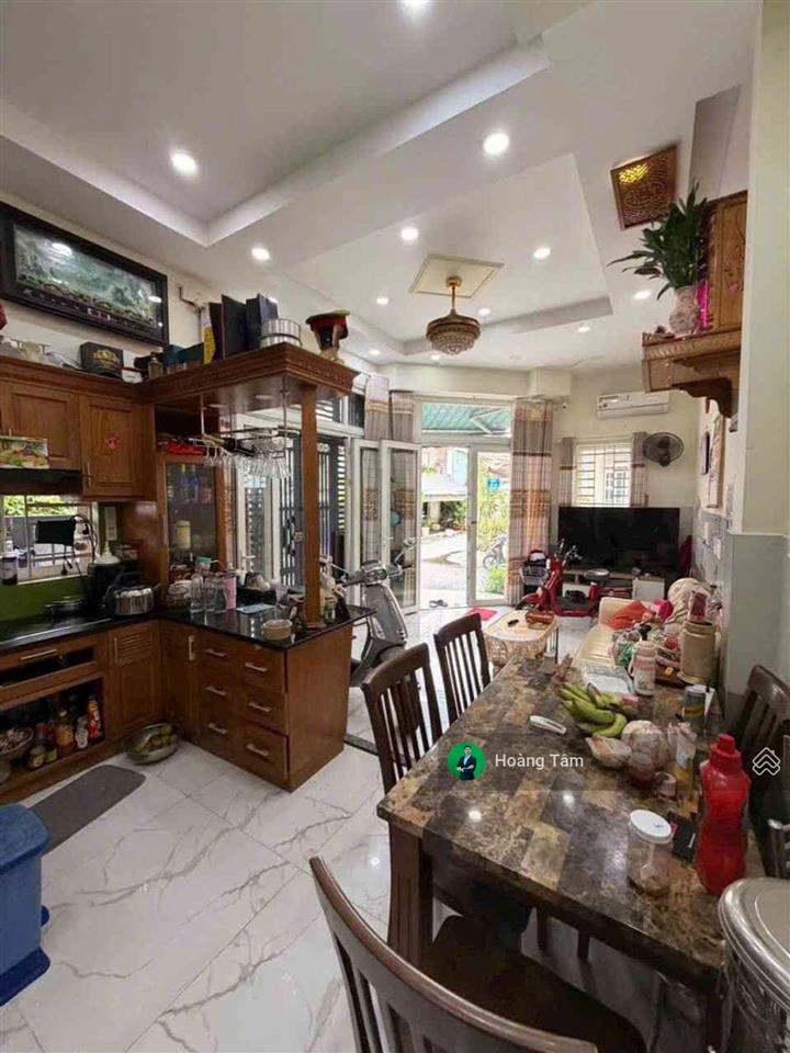 Bán nhà góc 2mt gần đường số 78, khu bình phú, quận 6. dt 4x10m, 4 tầng btct. giá 7.8 tỷ