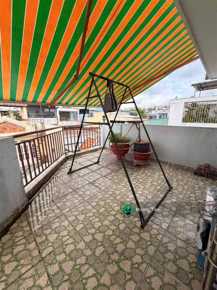 Bán nhà góc 2mt gần đường số 78, khu bình phú, quận 6. dt 4x10m, 4 tầng btct. giá 7.8 tỷ