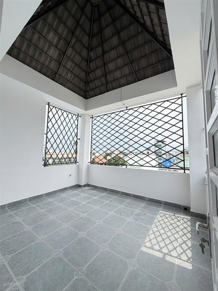 Bán nhà nở hậu mặt tiền lê công phép, ngay bến xe miền tây, dt 4.5x18m, nhà mới 5 tầng