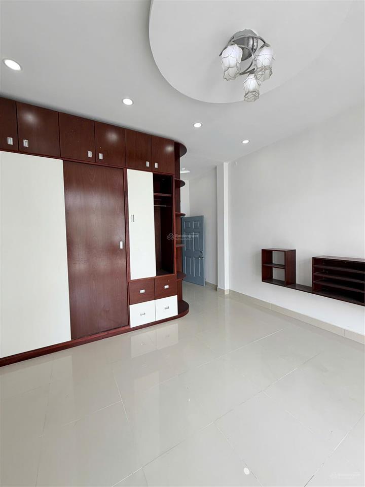 Bán nhà nở hậu mặt tiền lê công phép, ngay bến xe miền tây, dt 4.5x18m, nhà mới 5 tầng