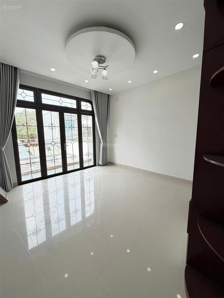 Bán nhà nở hậu mặt tiền lê công phép, ngay bến xe miền tây, dt 4.5x18m, nhà mới 5 tầng