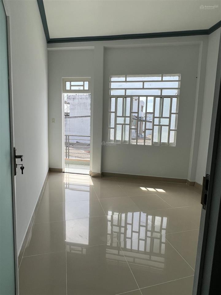Bán nhà góc 2 mặt tiền lý đạo thành, quận 8, dt 9x9m, nhà 3 tầng, sân thượng view sông