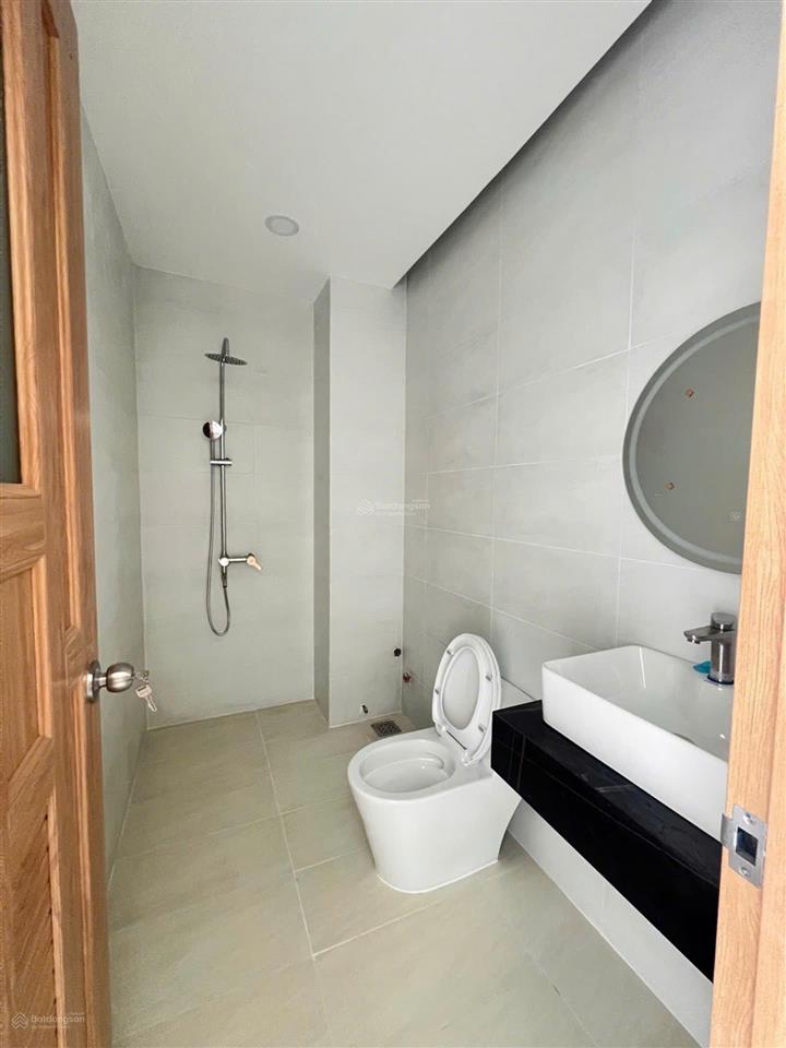 Bán nhà mới 5 tầng hxh đường lạc long quân, q11. dt 4x8m, shr hoàn công đủ