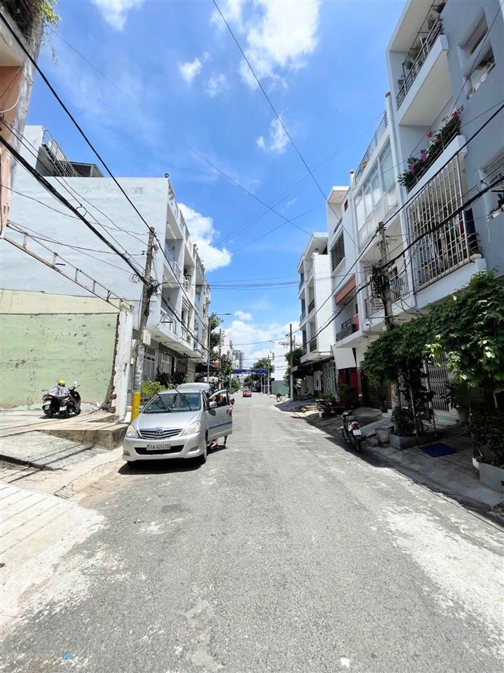 Bán đất mtnb đường số 42, bình phú, quận 6. dt 4x18m  giá nhỉnh 8 tỷ   0792 081 ***