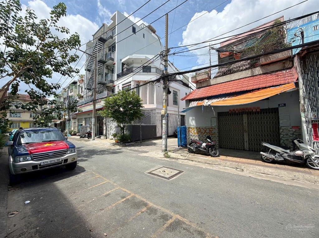 Bán nhà góc 2mt số 25 phùng tá chu, ngay trường học an lạc, bình tân. dt 73m2. giá 8.2 tỷ
