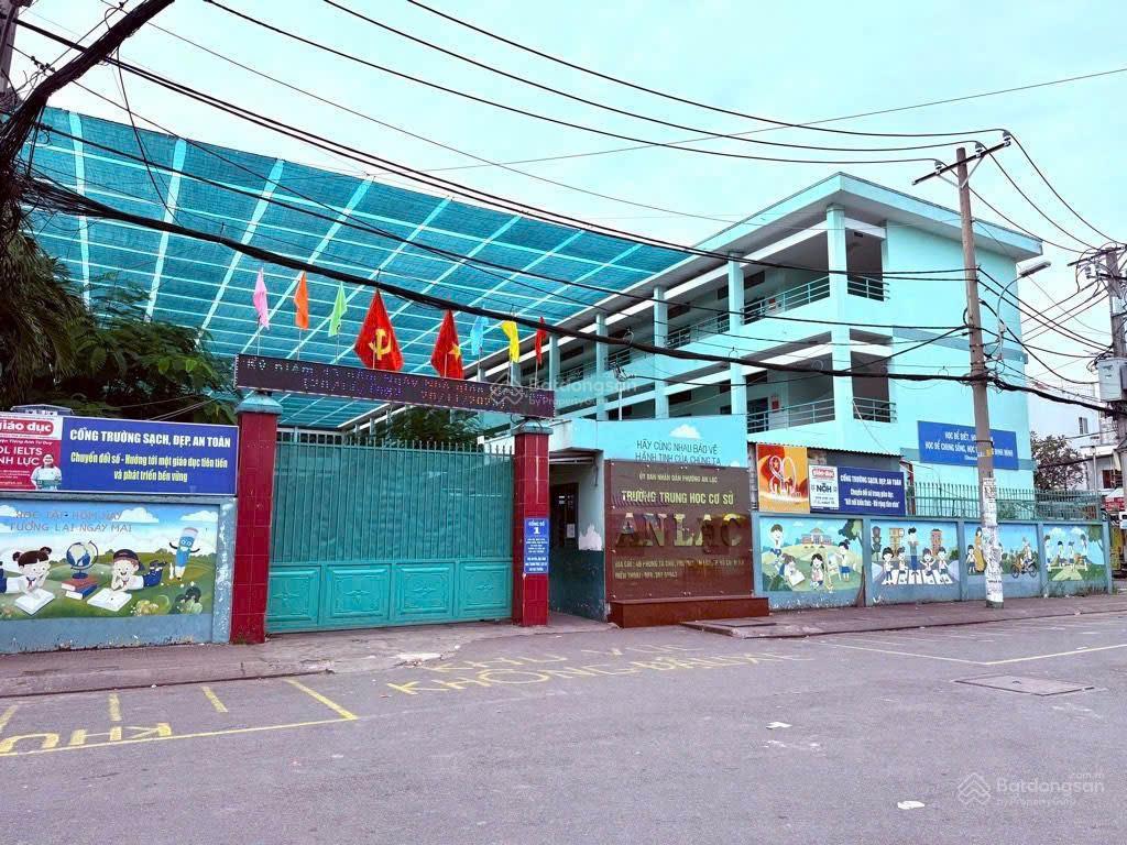 Bán nhà góc 2mt số 25 phùng tá chu, ngay trường học an lạc, bình tân. dt 73m2. giá 8.2 tỷ