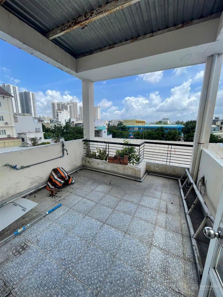 Bán nhà lý chiêu hoàng, bình phú, quận 6. dt 3,3x10m, trệt 3 lầu, st. giá 5,2 tỷ