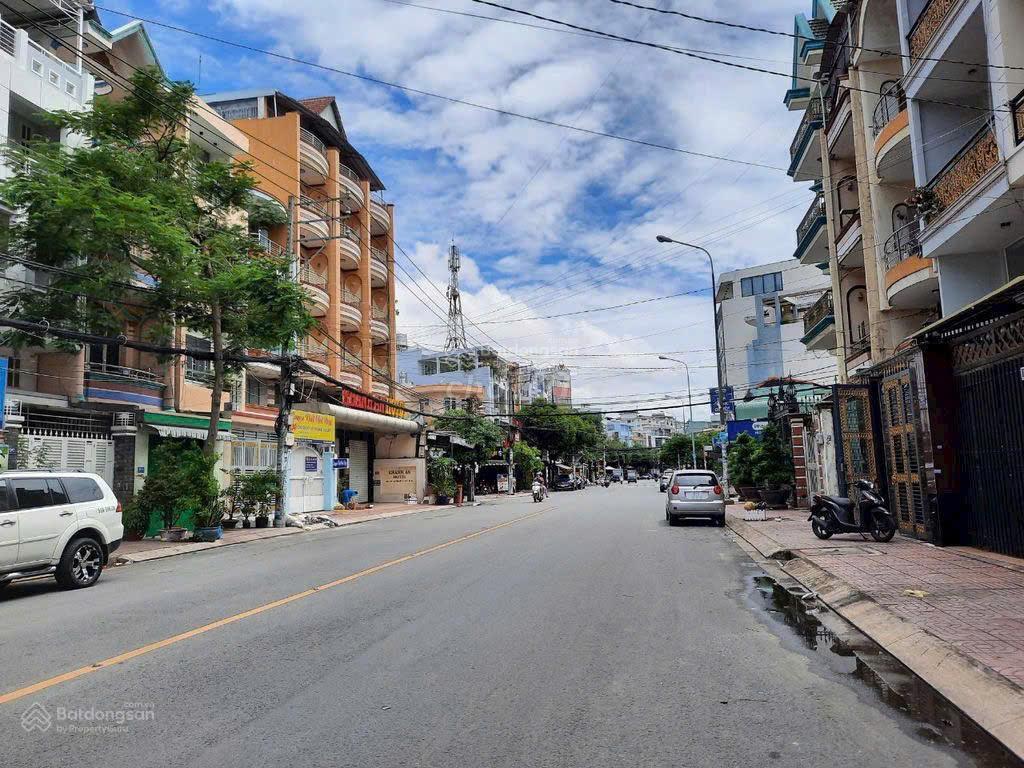 Bán nhà mặt tiền chợ lớn, phường bình phú, quận 6. dt 4x21m, có hầm, trệt 2 lầu st. giá 17,5 tỷ
