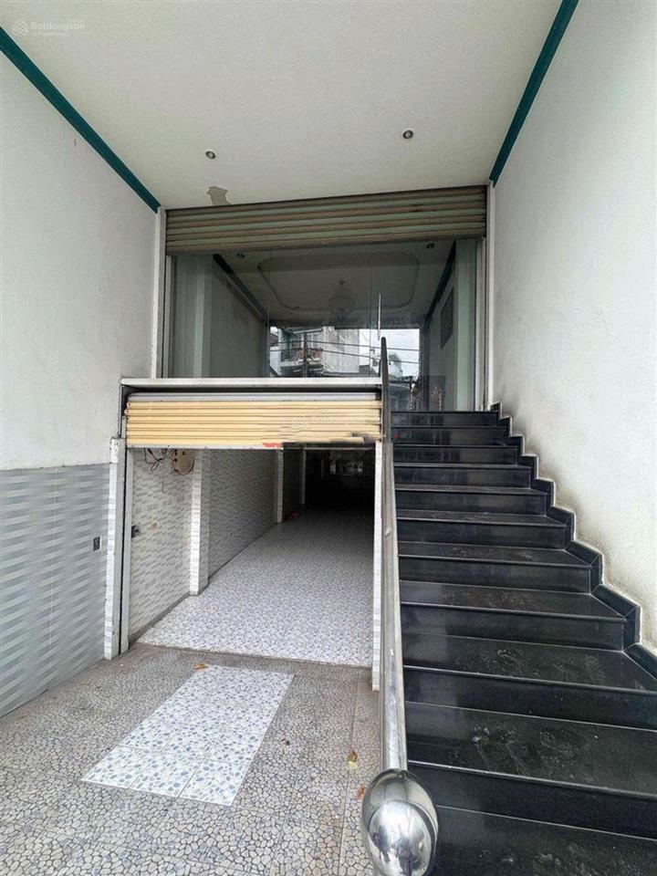 Bán nhà mặt tiền chợ lớn, phường bình phú, quận 6. dt 4x21m, có hầm, trệt 2 lầu st. giá 17,5 tỷ