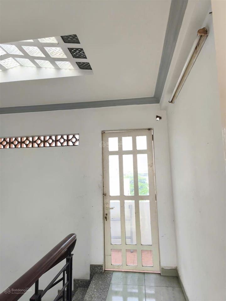 Bán nhà mặt tiền đường số 33, khu bình phú, quận 6, dt 4x20m, trệt 3 lầu st, giá 9,99 tỷ