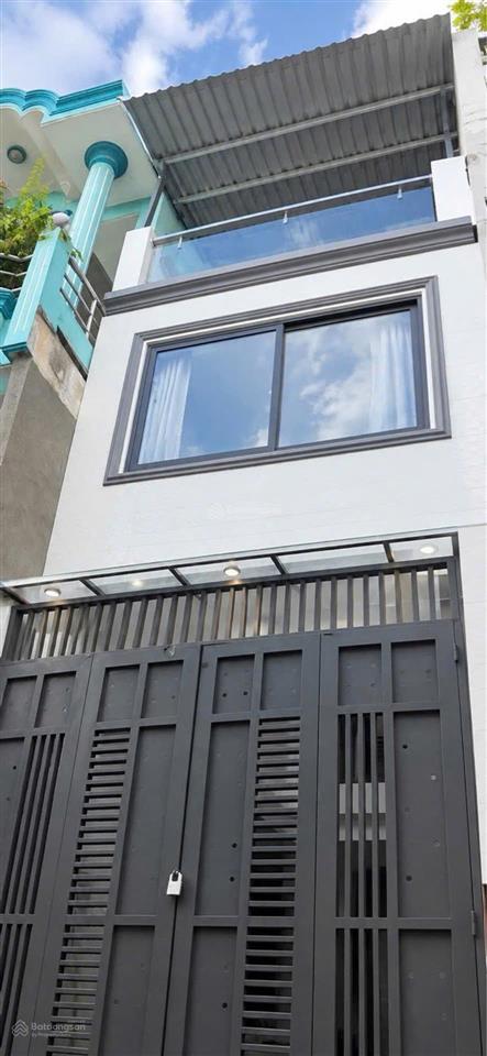 Bán nhà đẹp hxh kế trường thcs văn thân, quận 6  dt 32m2  3 tầng  giá 4.8 tỷ