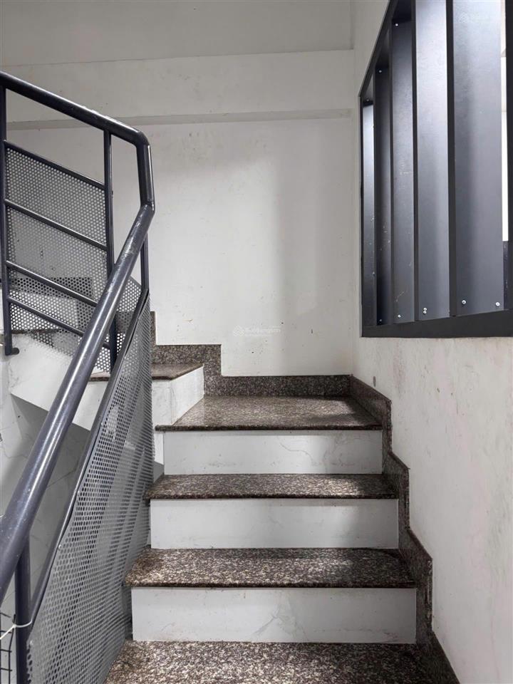 Nhà đẹp 2 mặt tiền hẻm khu ẩm thực cư xá phú lâm b, quận 6  4 tầng  giá 6,7 tỷ
