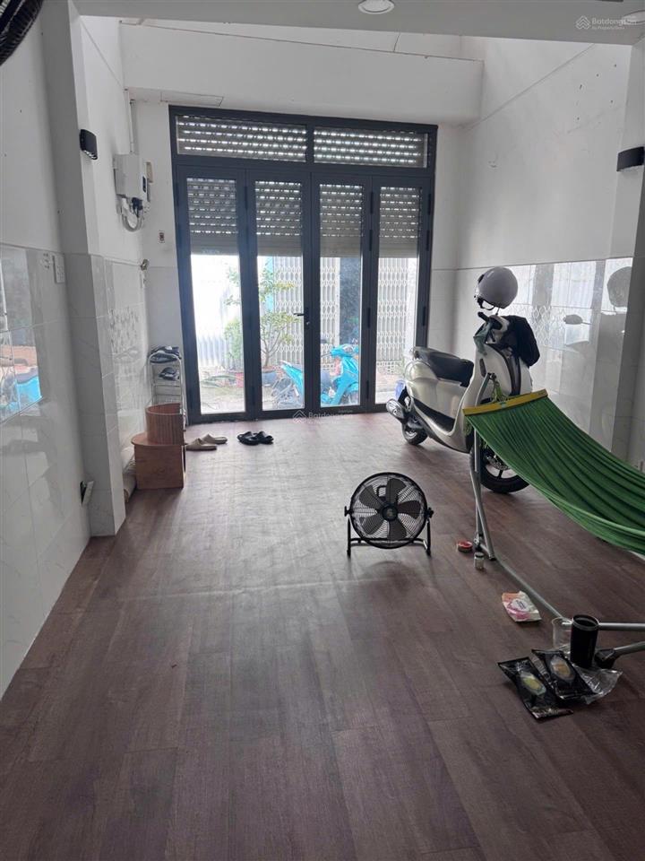Nhà đẹp 2 mặt tiền hẻm khu ẩm thực cư xá phú lâm b, quận 6  4 tầng  giá 6,7 tỷ