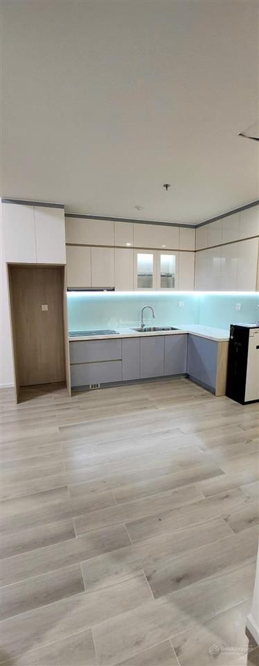 Kẹt tiền bán lỗ 500tr căn 1pn+ lumier boulevard giá 4.2tỷ view trực diện nội khu.  0931 432 ***